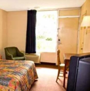 Budget Inn of DeLand Main image