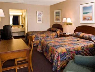 Double Room with Two Double Beds - Smoking