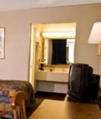 Budget Inn of DeLand Main image